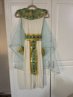 Cleopatra costume