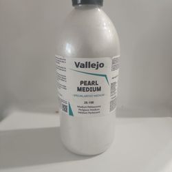 Vallejo : Acrylic Pearlescent Iridescent Medium : 500ml
