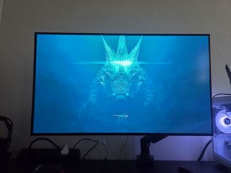 LG UltraGear 32' OLED 4K 240Hz
