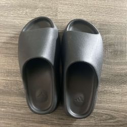 Yeezy Slides
