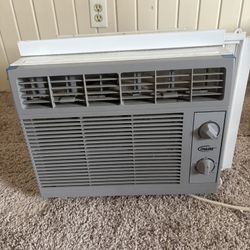 Window A/C Unit 