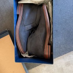 Cole haan boots cambridge chukka size 8.5