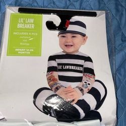  2 Halloween costumes