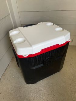 52 Qt Wheeled Cooler