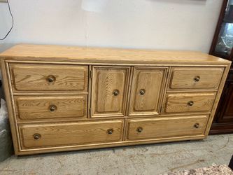 Stanley Dresser Drawers Solid Wood / Cabient / Chest