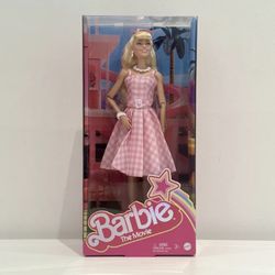 Barbie The Movie Collectible Doll, Margot Robbie as Barbie in Pink Gingham Dress
