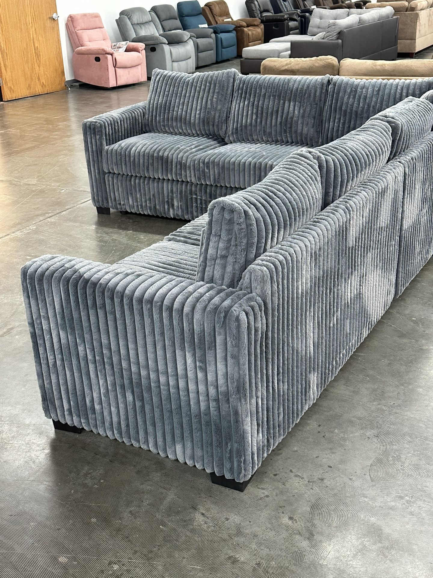4-Piece Sectional Set One-Arm Loveseat x 2 + Corner Wedge + Armless Chair Color: Dark Gray. Sofa Seccional De 4 Piezas Color Gris
