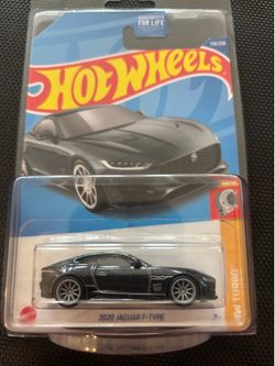 Hot Wheels Super Treasure Hunt Jaguar F-Type STH 2022 W/Protector