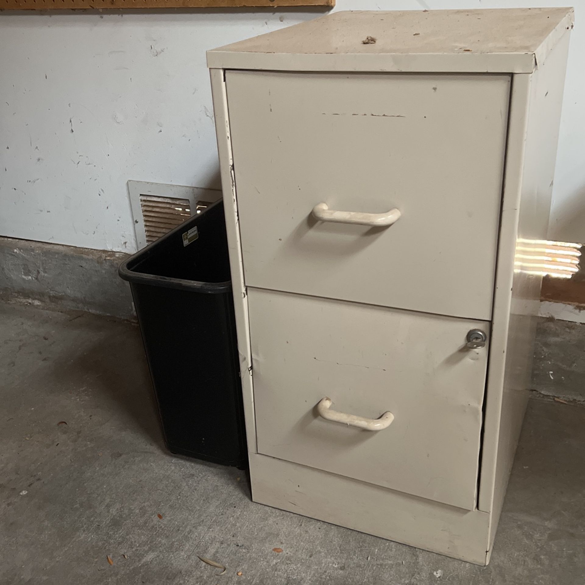 Filing Cabinet 