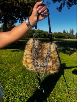 Hand bag