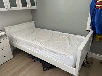 Twin Bed Amd Mattress 