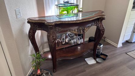 Elegant Antique-Style Console/Sofa Table – $275
