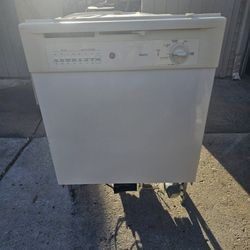  Dishwasher / Hood Top Beigh Color