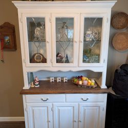 Oak Farmhouse Hutch - White Shabby Chic (2-Piece)