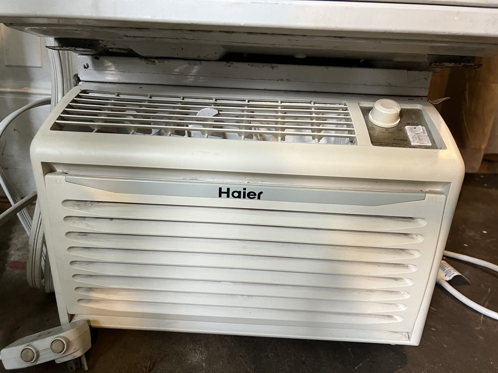 2 Small Air Conditioner