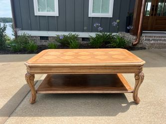 Restored Vintage Ethan Allen Coffee table: Free Delivery