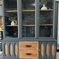 Stunning MCM Hutch