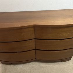Charming Vintage  Six-Drawer Dresser 