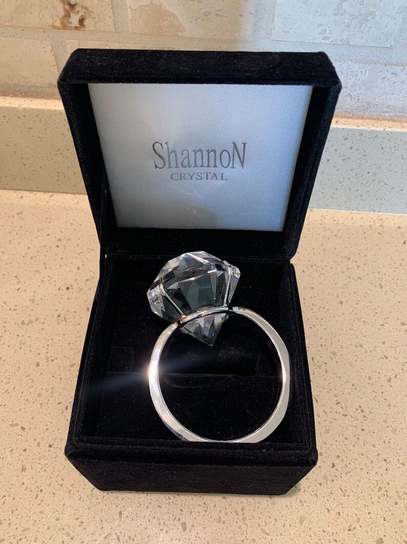 Godinger Shannon LARGE Crystal Faux-Diamond Solitaire Ring Paperweight with Box
