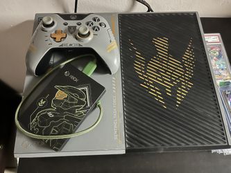 Microsoft Xbox One Call of Duty Advanced Warfare Limited Edition 1TB Console 2 Controllers Games  Working 