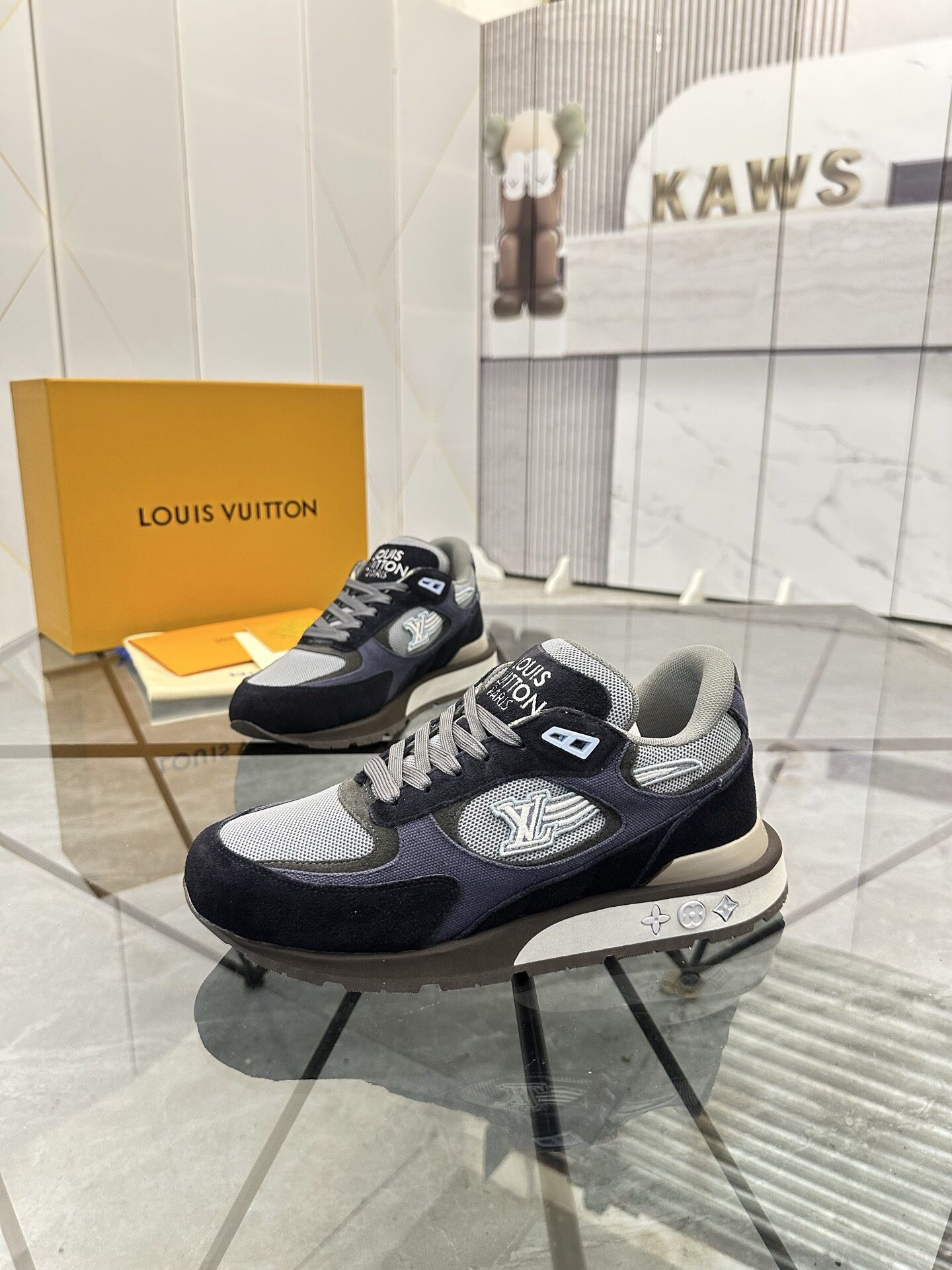 Lv Shoe