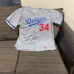 Size XL Dodgers Bank Of America Valenzuela 34 Jersey NEW.