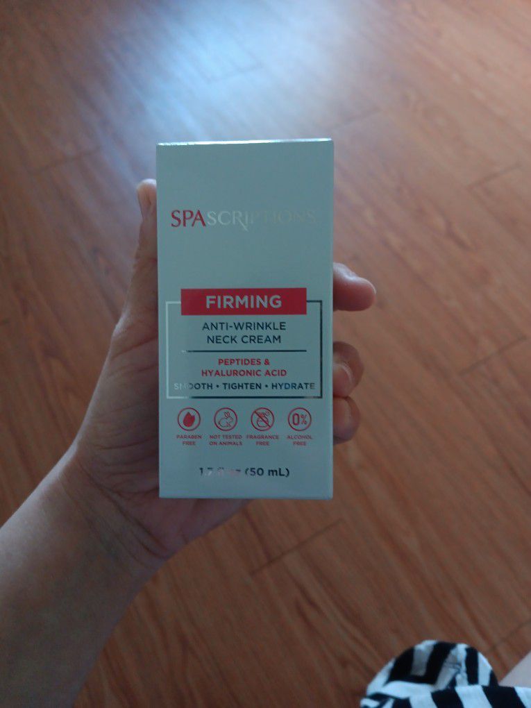 SpaScriptions Firming Anti-Wrinkle Neck Cream With Hyaluronic Acid, 1.7 FL Oz