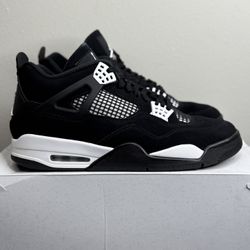 Air Jordan 4 “White Thunder” Size: 13M (Lightly Worn)