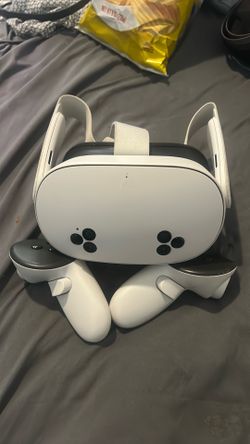 Oculus with controllers