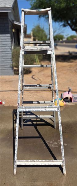 6 Foot Aluminum Painter's  Ladder - Lightweight, Great Shape - North Glendale