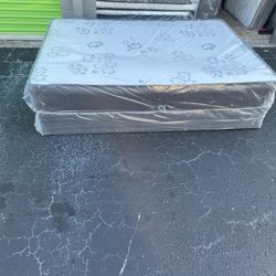 NEW FULL SIZE SET MATTRESS AND BOX SPRING-2pcs 