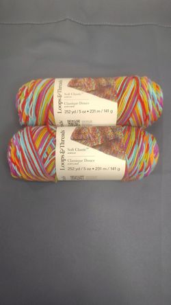 Loops & Threads Soft Classic Fiesta Yarn Lot 2 Multicolor 504 Yards Acrylic