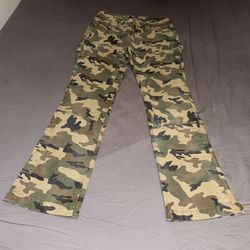 Fashion Nova Camo Print Stacked Cargo Pants