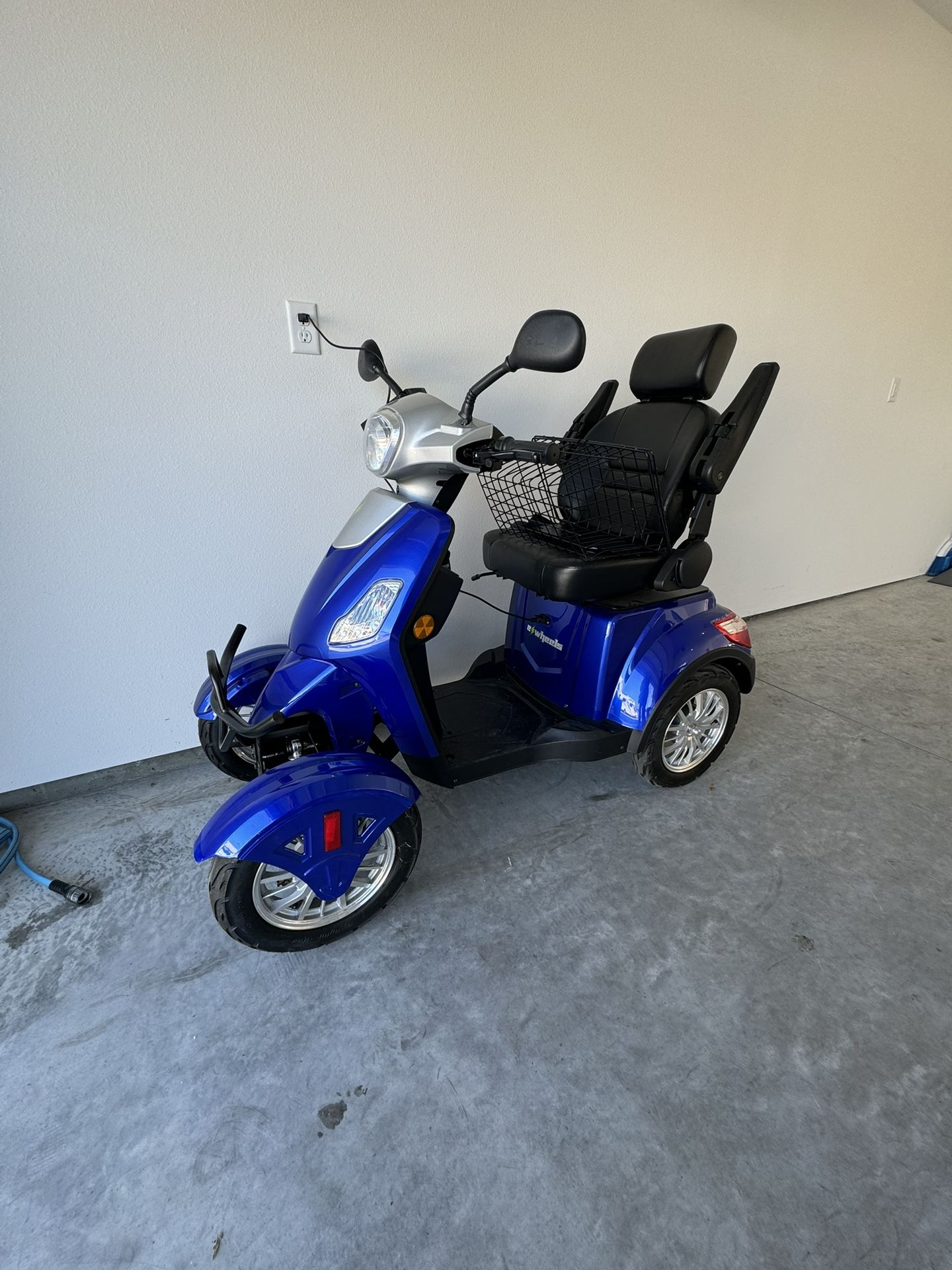 EW46 Cruiser Scooter