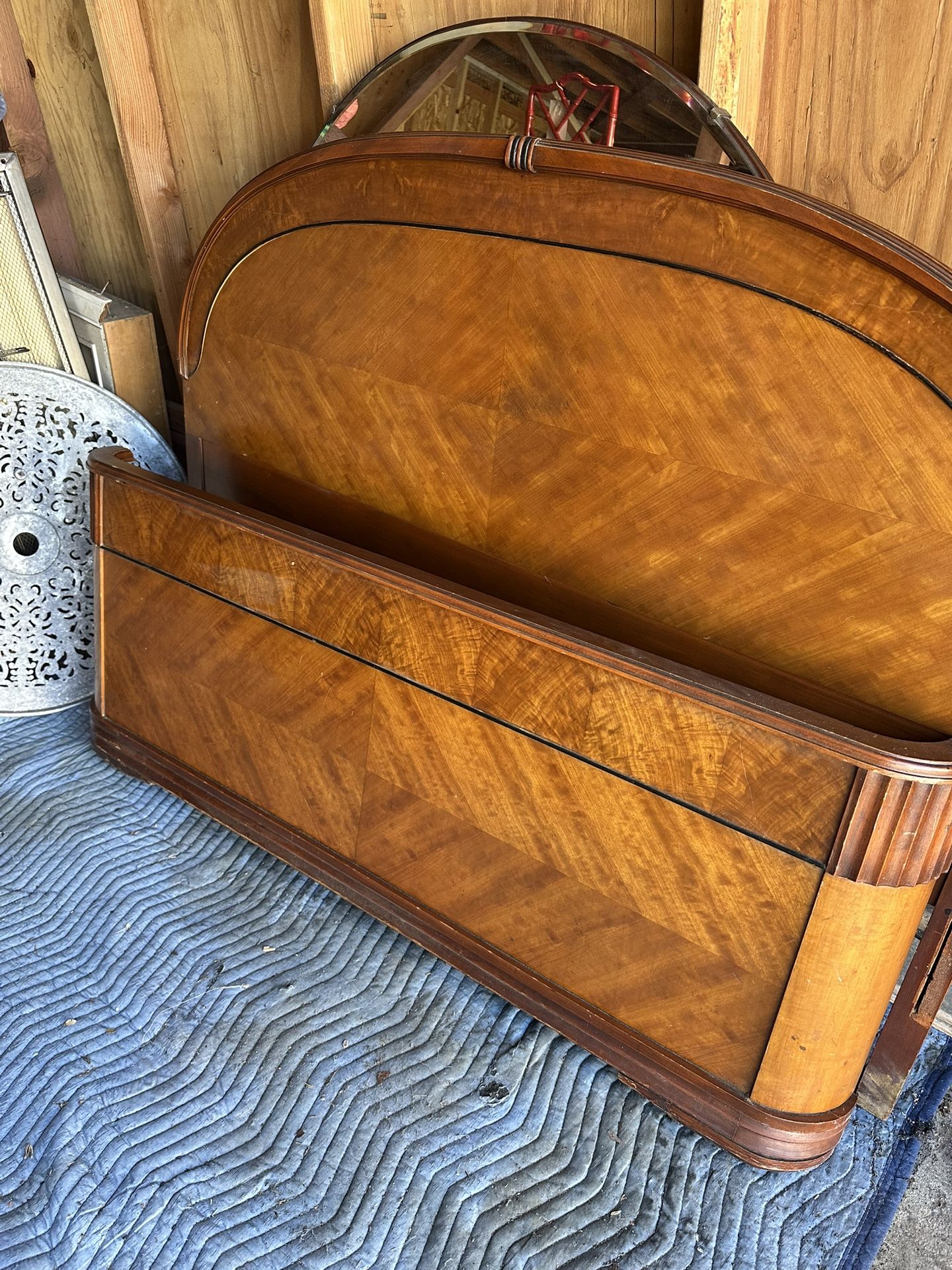 Mid C Modern Waterfall Bedroom Set Full Size