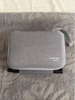 Insta360 X5 Essentials Bundle