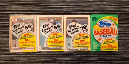 VINTAGE TOPPS BASEBALL ⚾️ CELLO PACKS FROM 1(contact info removed) 1989 & 1990 FACTORY SEALED  SEEALL PHOTOS PICK UP OR SHIPPED AT COST