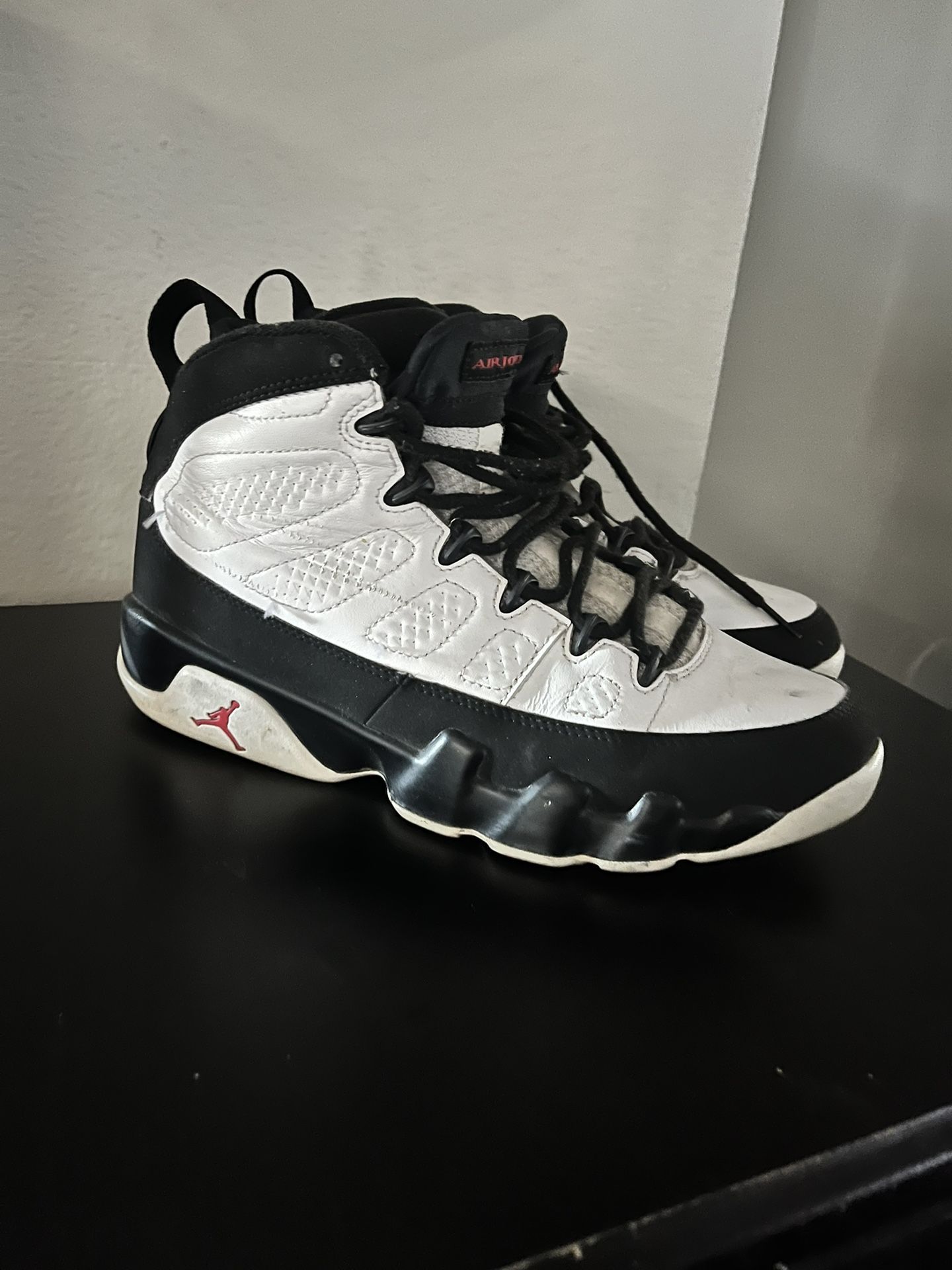 Retro Jordan 9s Size 8 