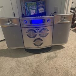 Sharpe image 3-disc player