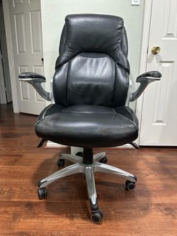 Black Leather Executive Office Chair