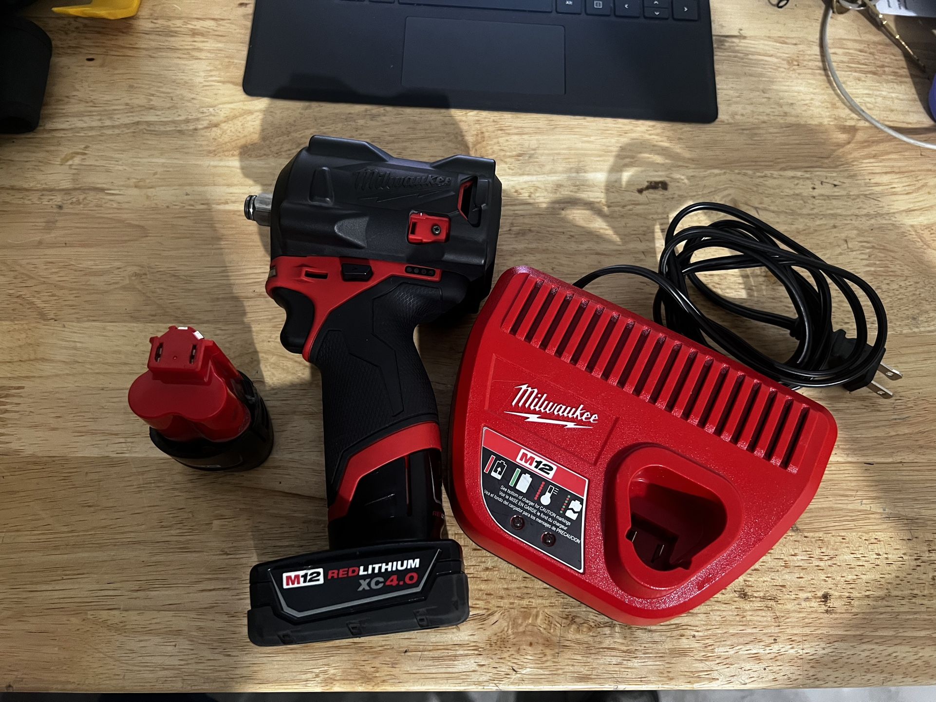 Milwaukee M12 1/2in Stubby Impact Wrench
