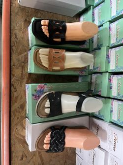 Beautiful Woman Shoes 3 Pairs For $20
