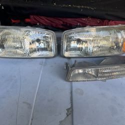2000-2006 Yukon Headlights 
