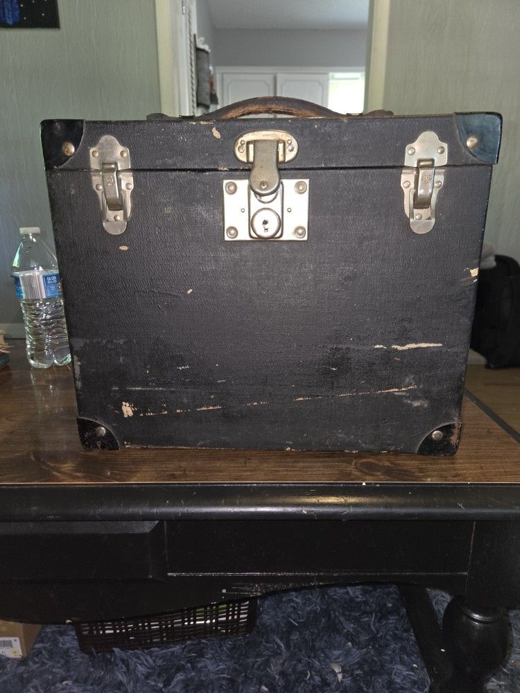 Vintage Traveling Case. All Parts Are Intact. The Leather, The Wood, The Steel Inside, And Even The Straps And Locks ARE ALL INTACT.
