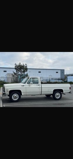Chevy C20 Custom Delux
