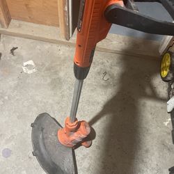 Electric Weed Trimmer - Black And Decker