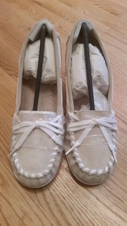 7.5 suede tan wedge heal NIB