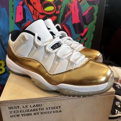Air Jordan 11 Retro Low // Closing Ceremony Gold - 10M