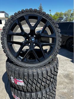 24” CHEVY GMC WHEELS AND TIRES