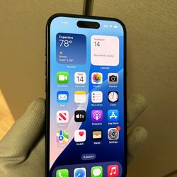 Apple iPhone 15 128GB AT&T//Cricket Service Fully Functional